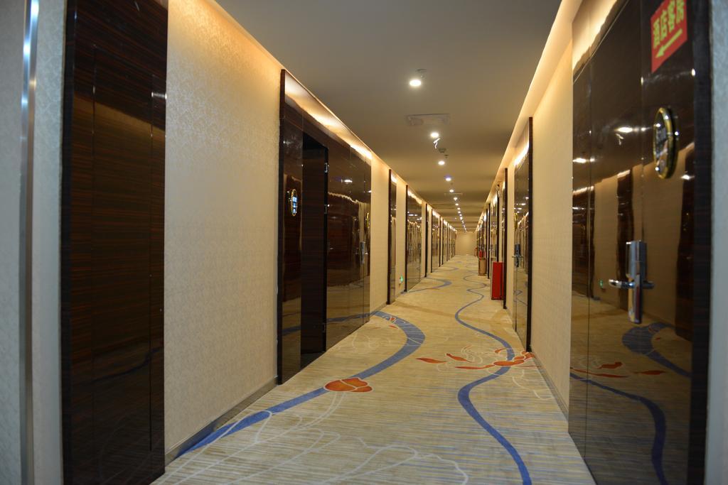 Tie Cheng Hotel Kuangcsou Kültér fotó